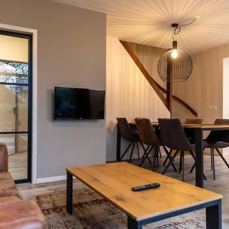 別荘 In Near Mookerheide *